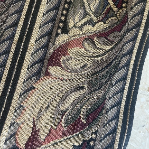 Woven Tapestry Acanthus Leaf Motif Table Runner with Tassels 70 x 14 Inches - Picture 9 of 13